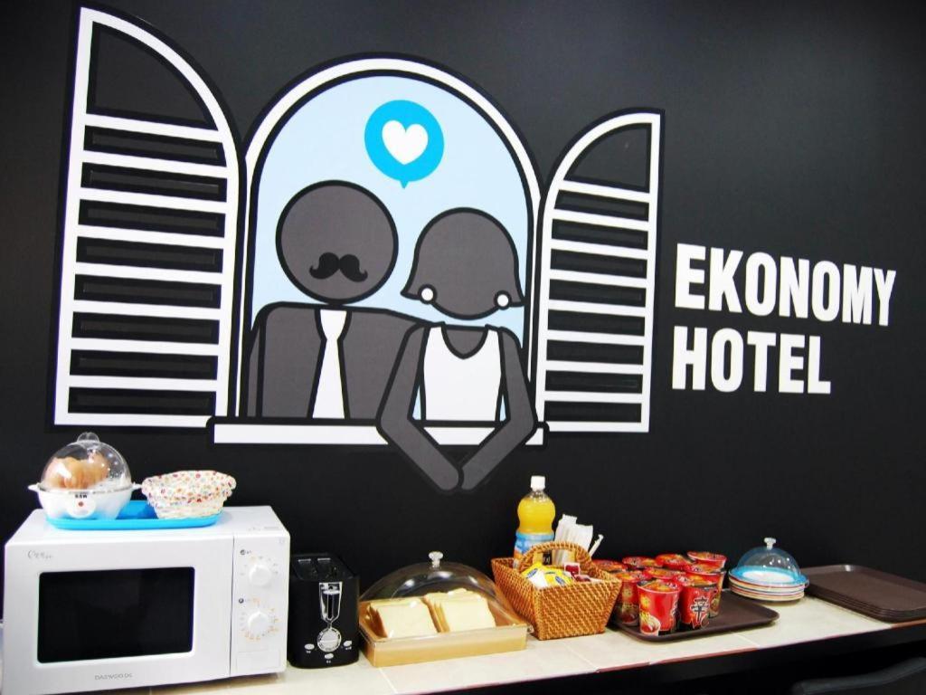 อีโคโนมี โฮเต็ล นัมโบ Motel ปูซาน ภายนอก รูปภาพ