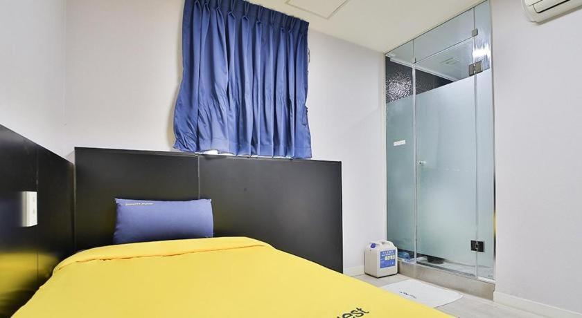 อีโคโนมี โฮเต็ล นัมโบ Motel ปูซาน ภายนอก รูปภาพ