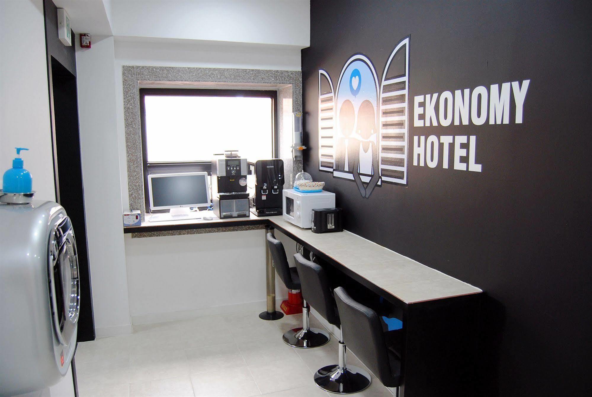 อีโคโนมี โฮเต็ล นัมโบ Motel ปูซาน ภายนอก รูปภาพ