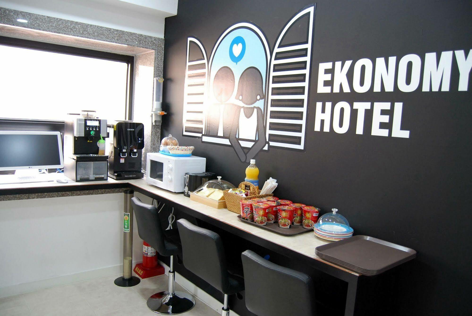 อีโคโนมี โฮเต็ล นัมโบ Motel ปูซาน ภายนอก รูปภาพ